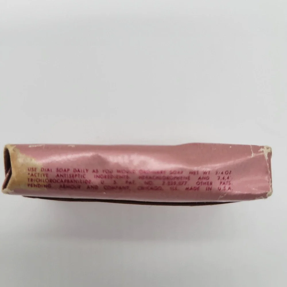 Dial Bath Size Deodorant Beauty Bar Soap 5 OZ Vintage NOS Pink Wrapper AT-7